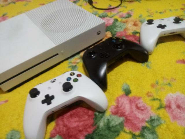 Xbox one s 1tb "barbada"