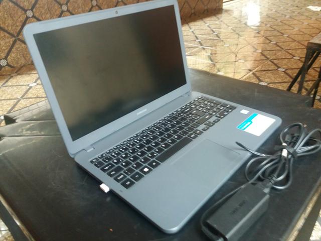 Vendo notebook samsung E30