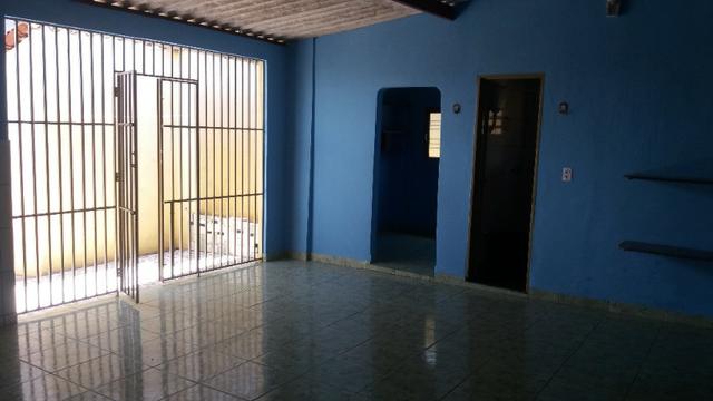 Casa a 150 Metros da Av. Goiás, Próxima da Rodoviária e Shopping Passeio das Águas - Foto 2