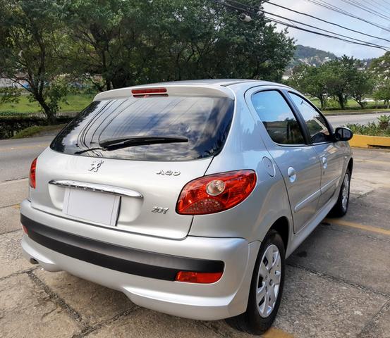 Peugeot 207 // 2010 1.4 XR - APENAS 69.000 MIL KM - Foto 6