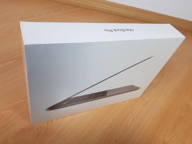 MacBook Pro 2019 Touchbar 13" 1.4Ghz 8Gb RAM - Space Gray - Novo, lacrado - Foto 2