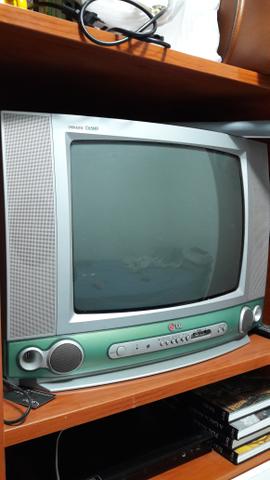 TV de tubo com controle