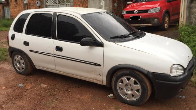 Vende-se corsa 1.0