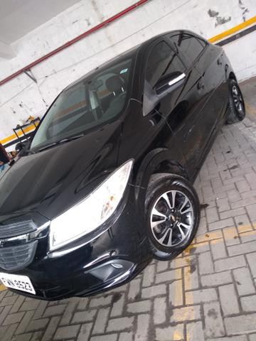 Onix 2016 completo carro impecável ! - Foto 2