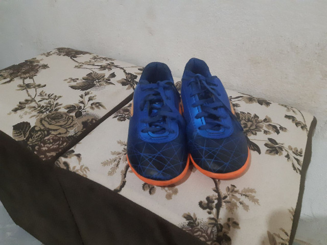 chuteira tamanho 26