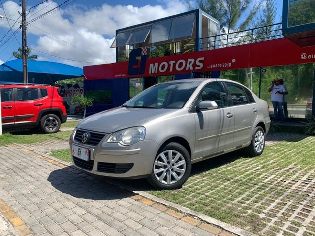 POLO SEDAN 2012