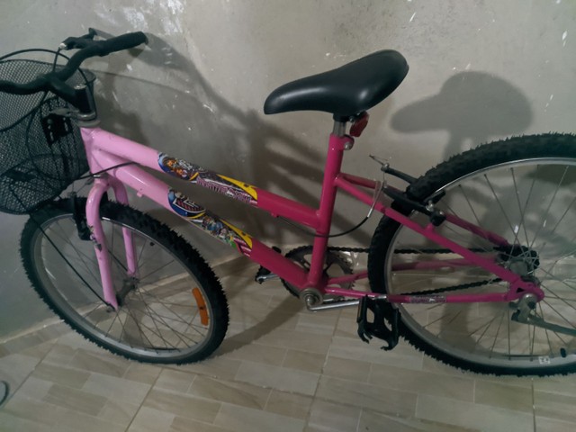 Bicicleta infantil semi nova