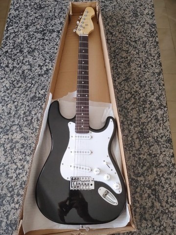 Guitarra Strato Michael MX-7 GM237N