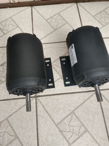 Motor elétrico trifásico para máquina de mármore. - Foto 2