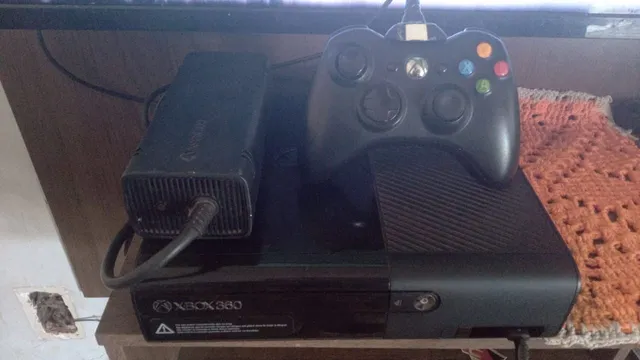 Xbox 360 Super Slim 250gb Usado Bloqueado + Jogo Original