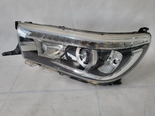Farol esquerdo hilux 2016 2017 2018 led xenom original