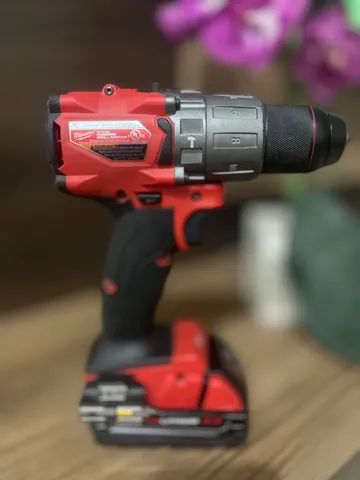 Parafusadeira e furadeira  MILWAUKEE 18V - Foto 2