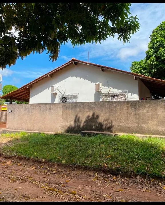 Vendo casa no bairro Diamantino.