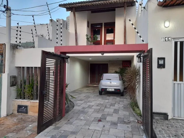 Casa Duplex de 5/4 e 4 suítes de 170 m², porcelanato, 4 vagas por 430.000, Lagoa Nova