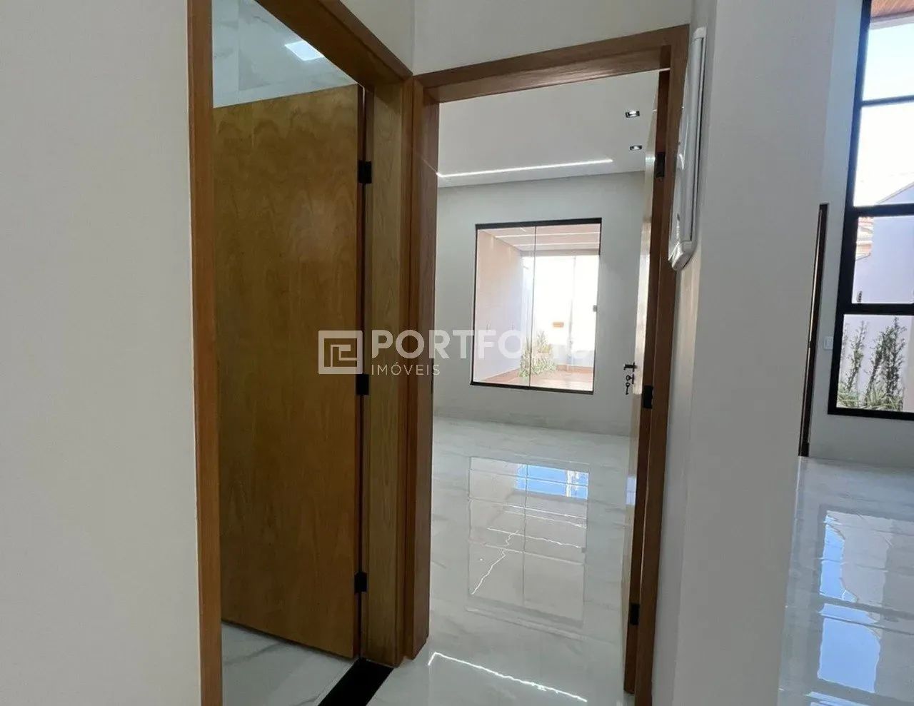 Imóvel para venda possui 160 metros quadrados com 3 quartos em Goiânia 2 - Goiânia - GO - Foto 4