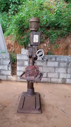 Furadeira de Coluna engrenada Usada-Marca Yadoya, Modelo S40 - Foto 2