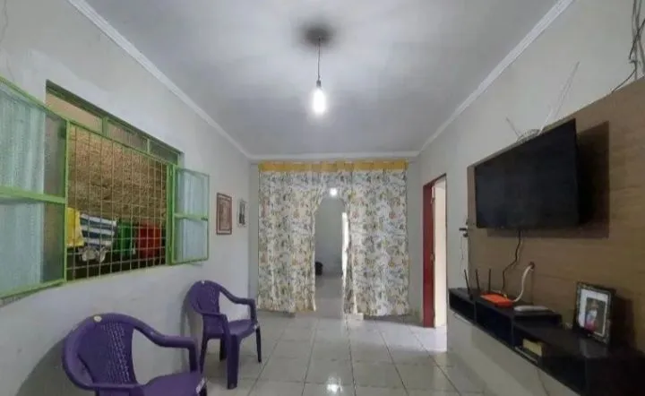 VENDO CASA NO CASTANHEIRA,PROX AO SHOPPING