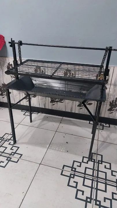 Churrasqueira GRANDE nova. R$ 180,00. Entrega grátis 