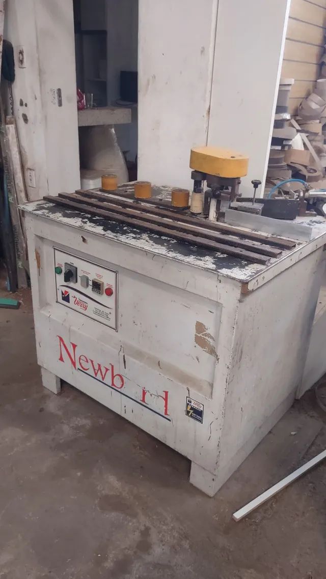  Máquina coladeira de bordos  8.000.00 mil reais - Foto 3