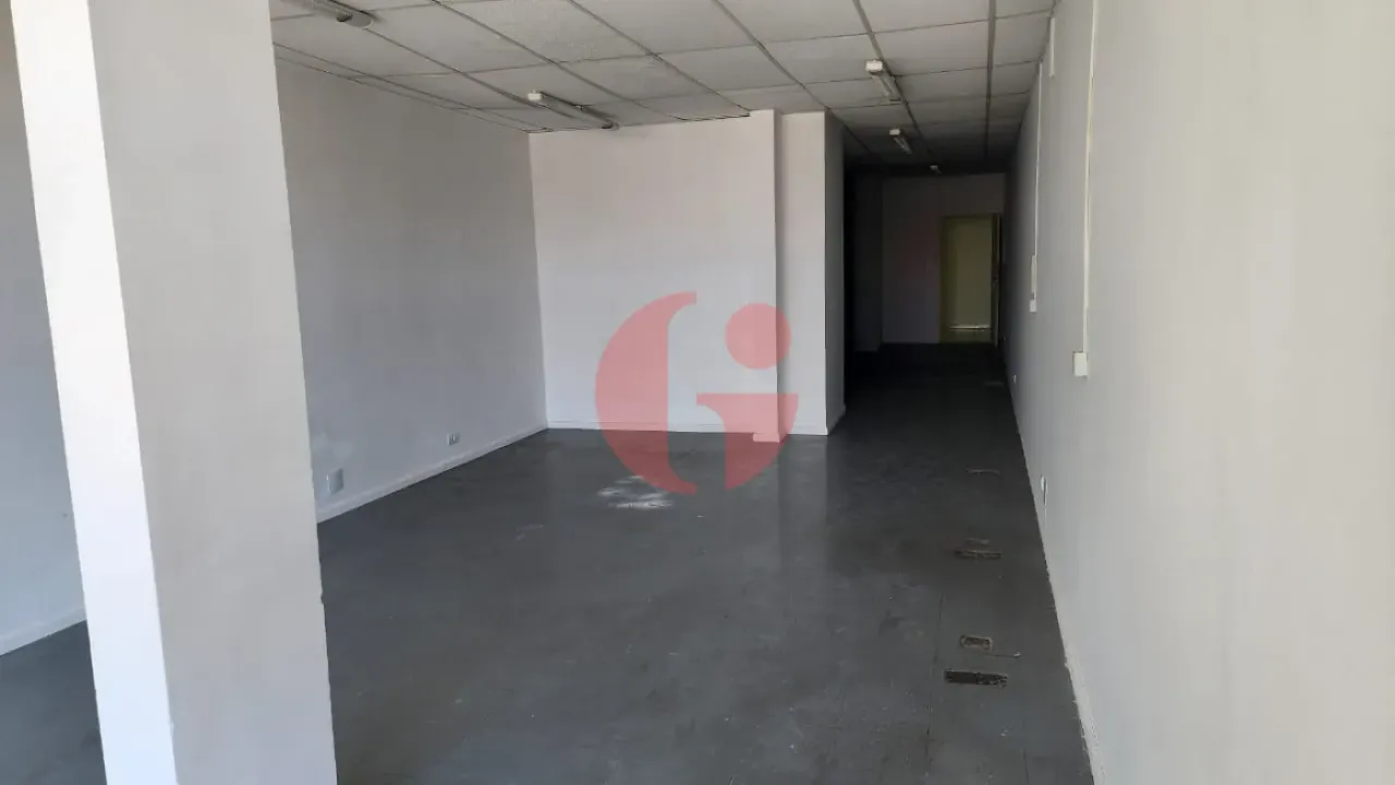 Sala comercial para venda e locação com 77,05² no Centro | SJC
