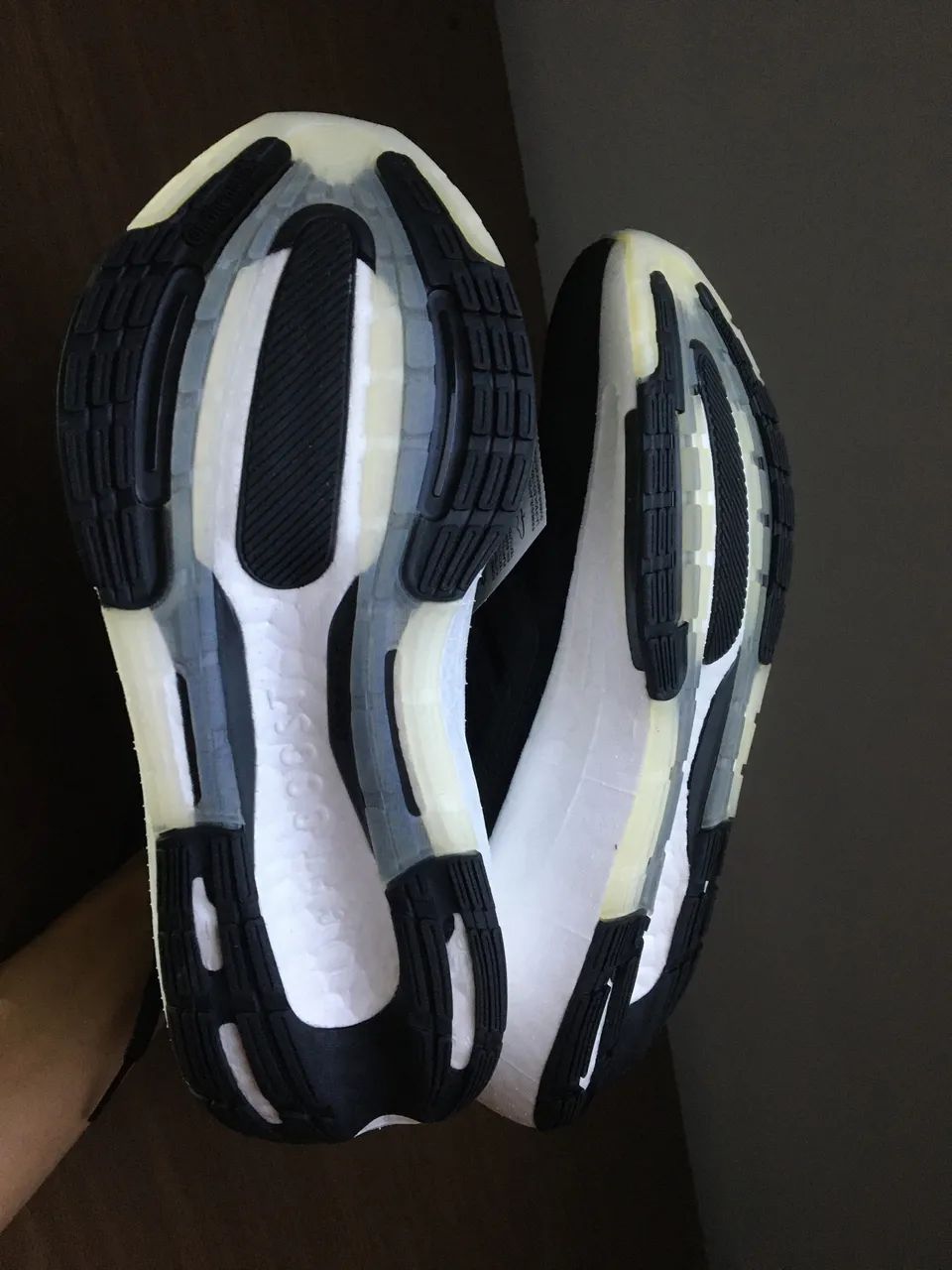 Tênis Adidas Ultraboost 40 - Foto 3