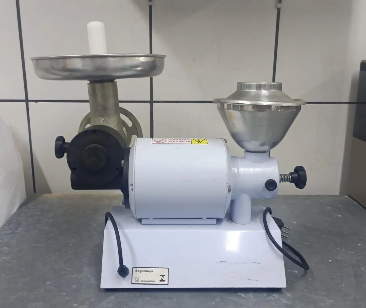 Multiuso carne e café Botini - 127/220V - Foto 4