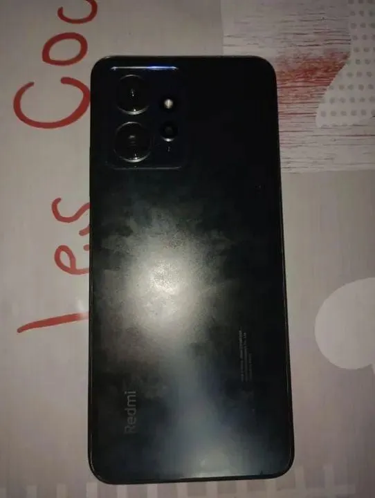 Vendo redimi note 12 4g 128 GB sem detalhes