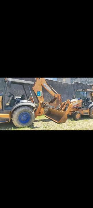 RETROESCAVADEIRA CASE 580N - ANO 2012 -