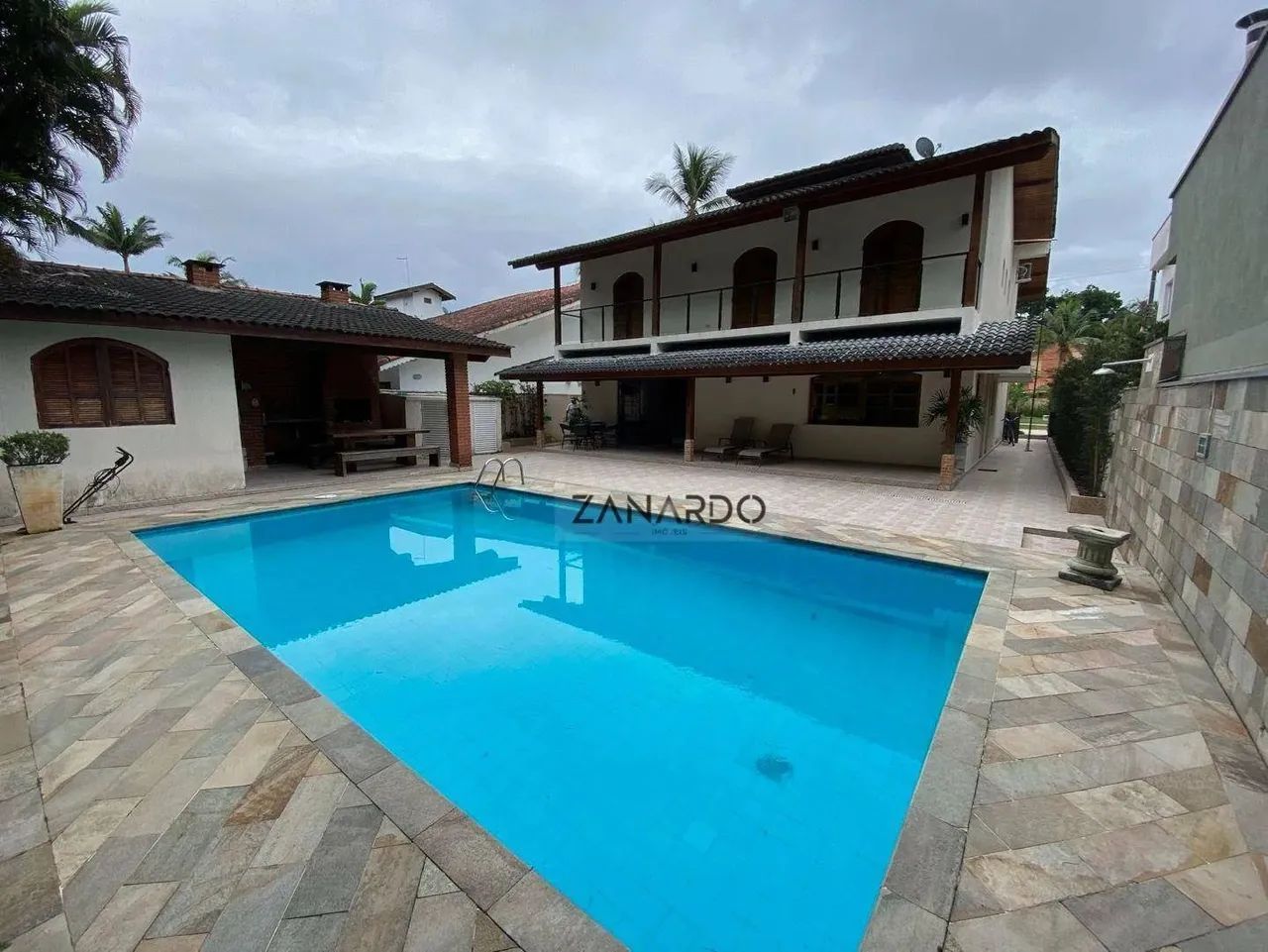 Casa em Riviera de São Lourenço