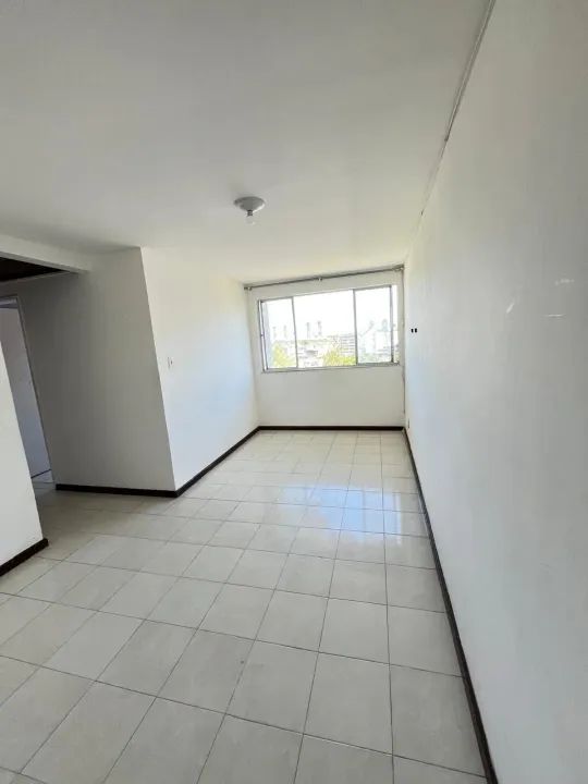 Imóvel para venda tem 62 metros quadrados com 3 quartos em Trobogy - Salvador - BA