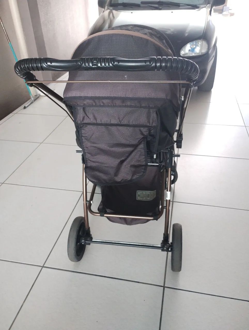 Carrinho de Bebê Compacto e Confortável