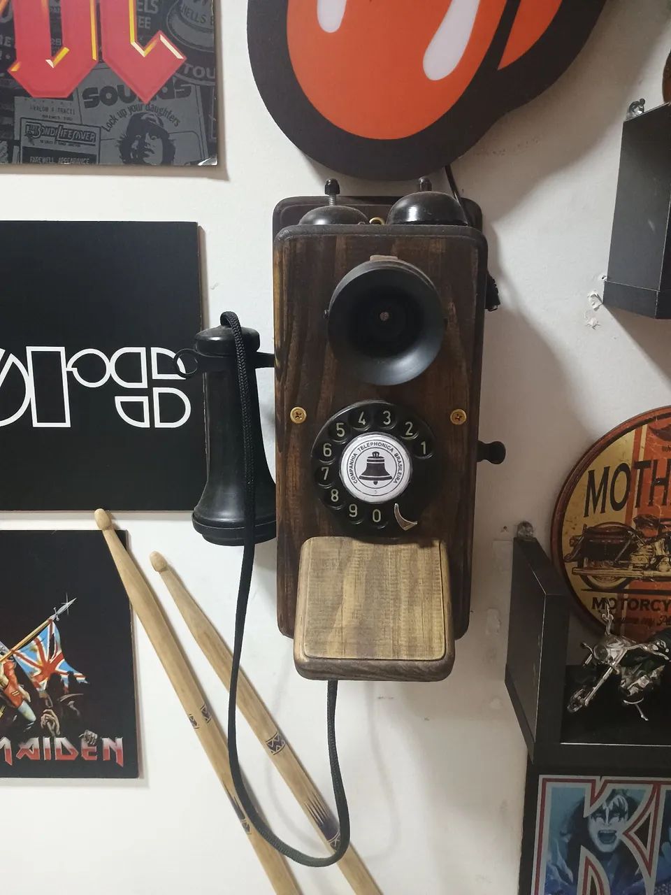 Telefone Antigo de Parede - Peça de Colecionador