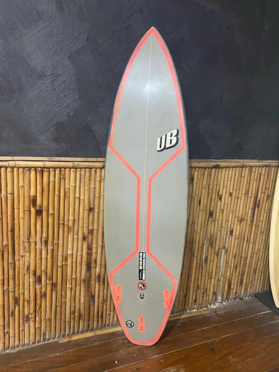 Prancha de surf UB 6.1 cod 142 - Foto 2