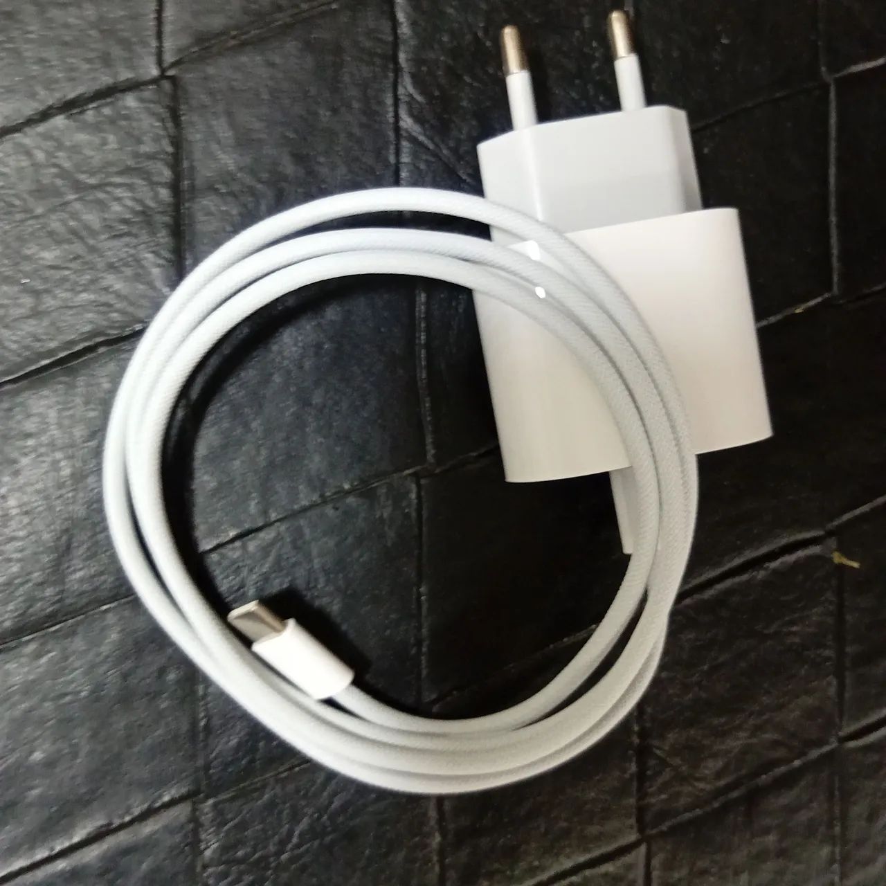 Carregador de iPhone 17