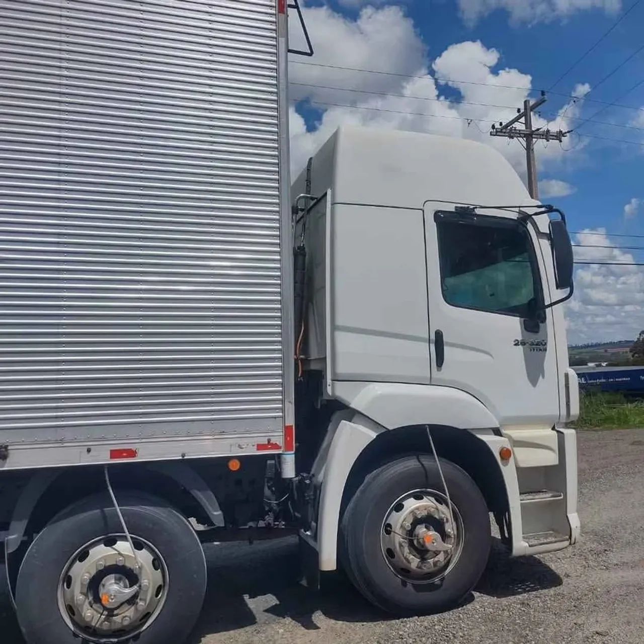 Caminhão Constellation 25-320 Bitruck 2011 - Foto 3