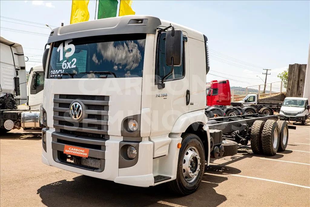 VOLKSWAGEN CONSTELLATION 24-280 CRM 6X2, ANO 2014/15 - Foto 3