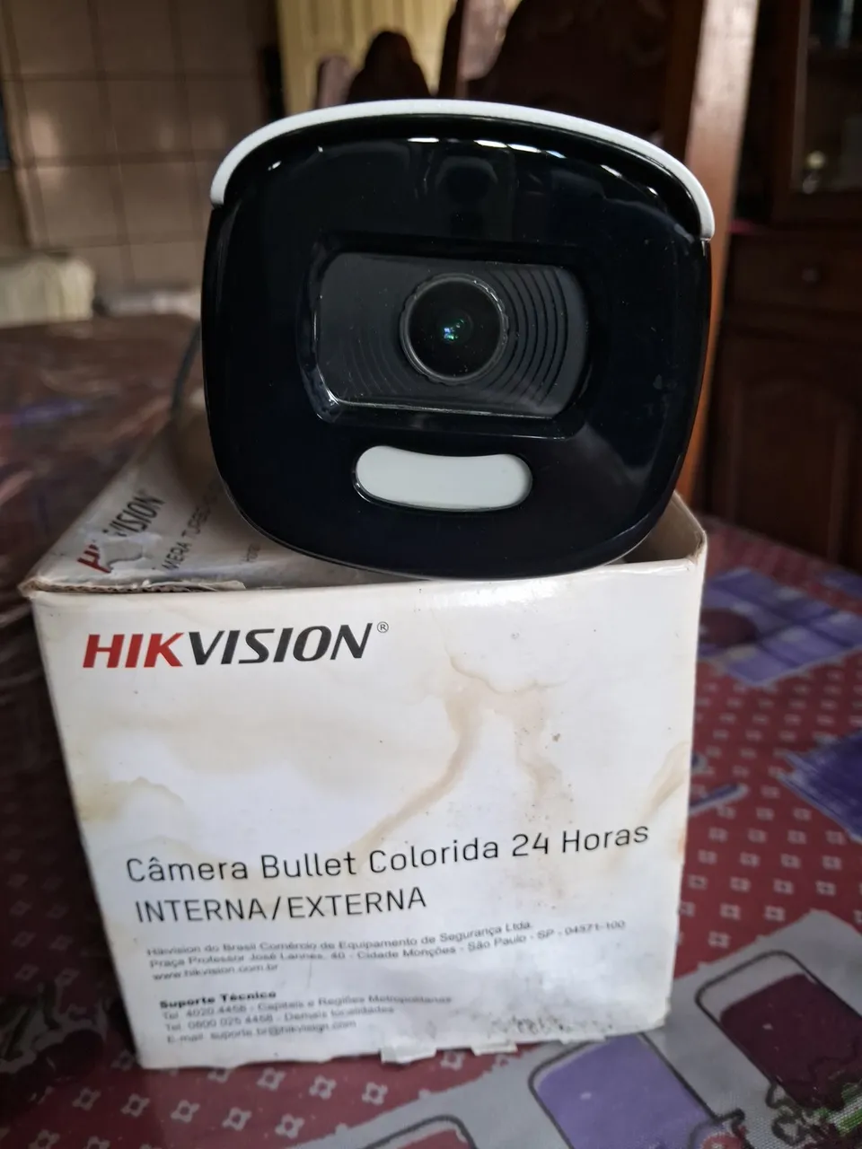 Câmera Hikvision Bullet Colorida 24 Horas Interna/Externa