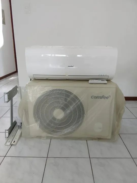 Ar Condicionado COMFEE 9.000 BTUs - Usado e Higienizado