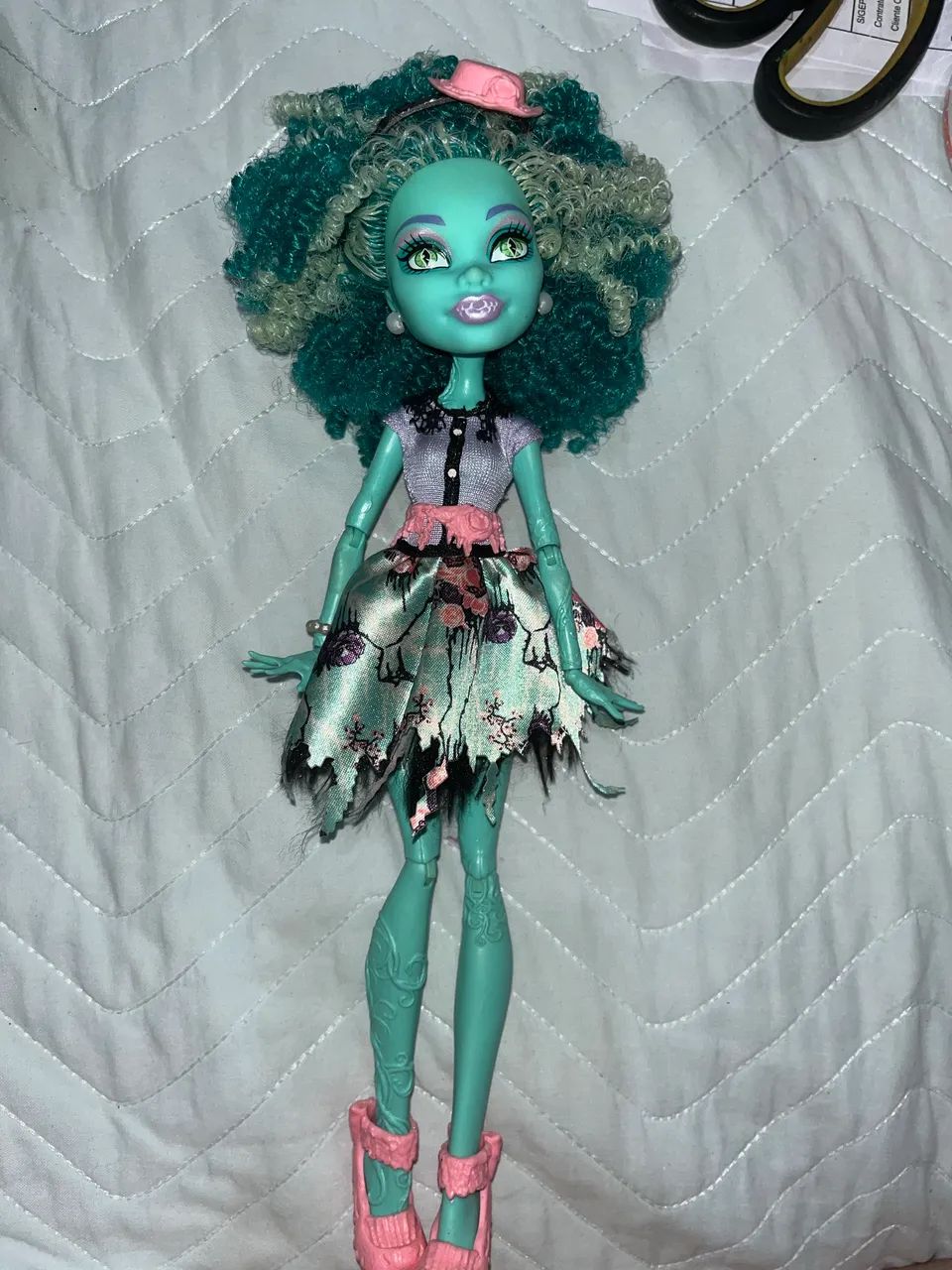 Boneca Monster High Honey swamp 