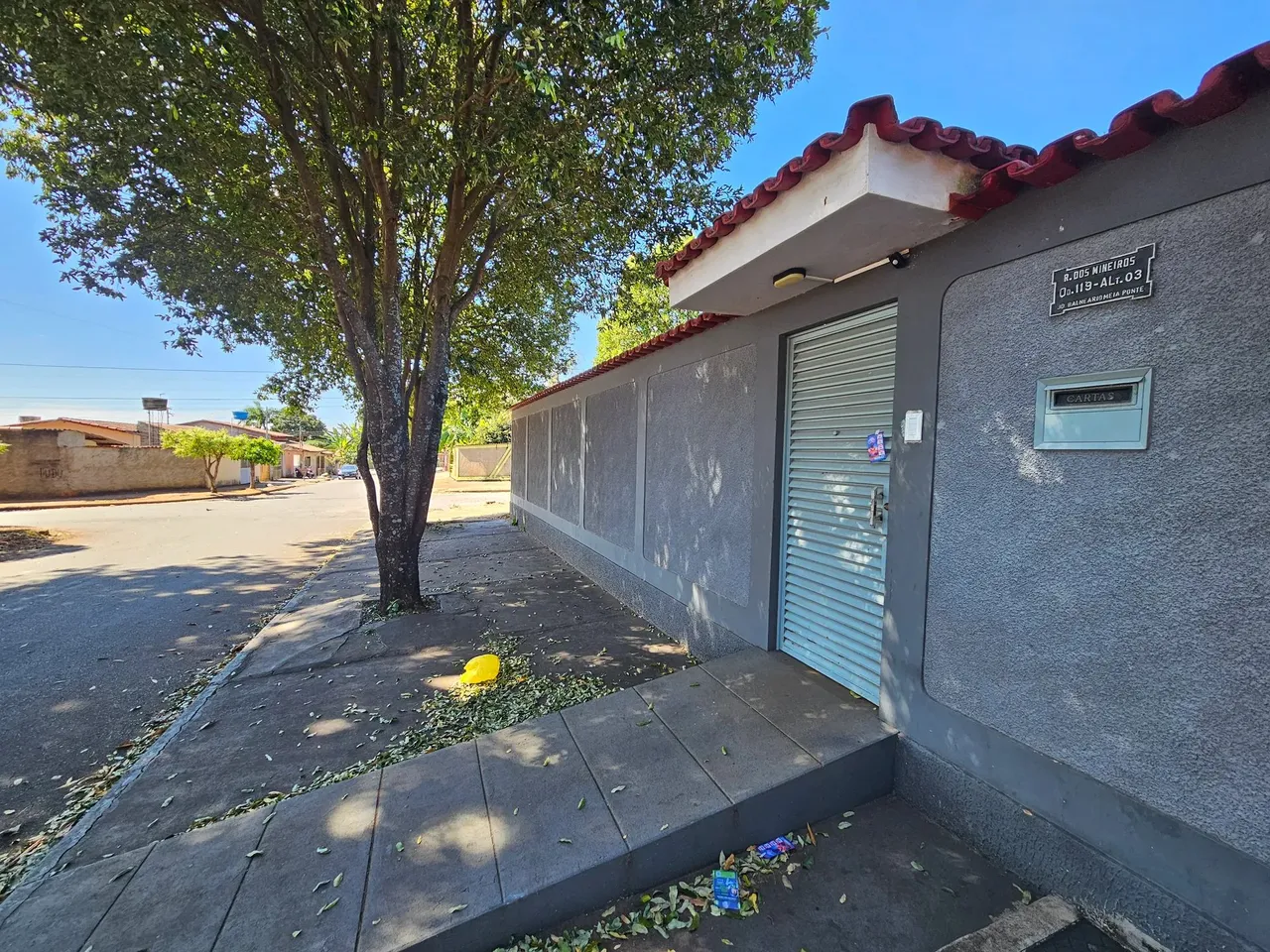 Lote terreno de esquina para venda no Jardim Balneário Meia Ponte com 437 m2 em Goiânia GO