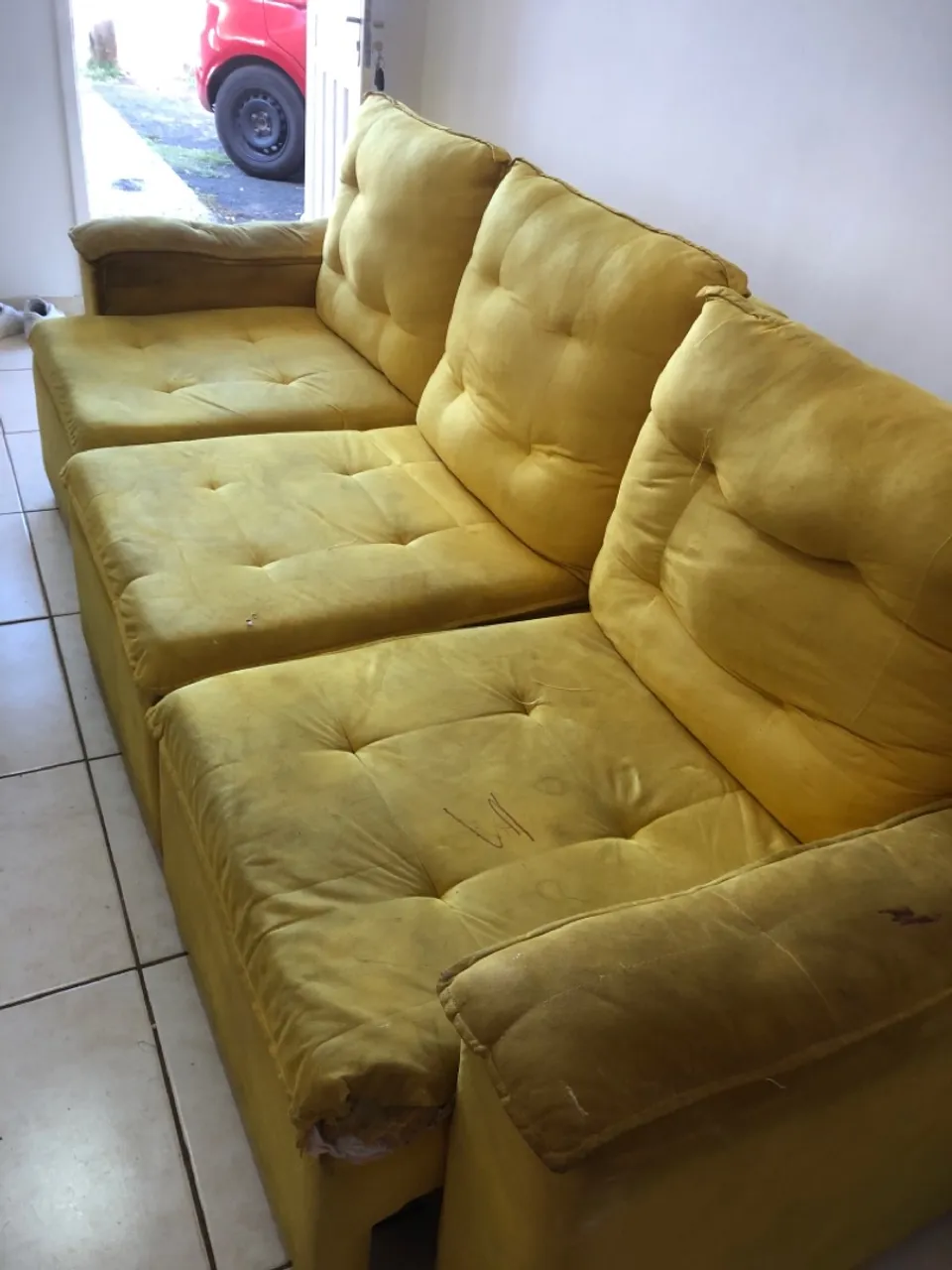 Sofá Amarelo 3 Lugares