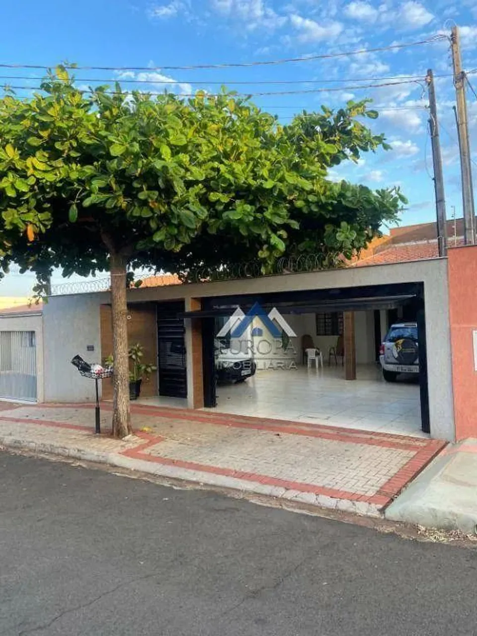 Casa com 3 dormitórios à venda, 185 m² por R$ 780.000,00 - Jardim Pacaembu - Londrina/PR