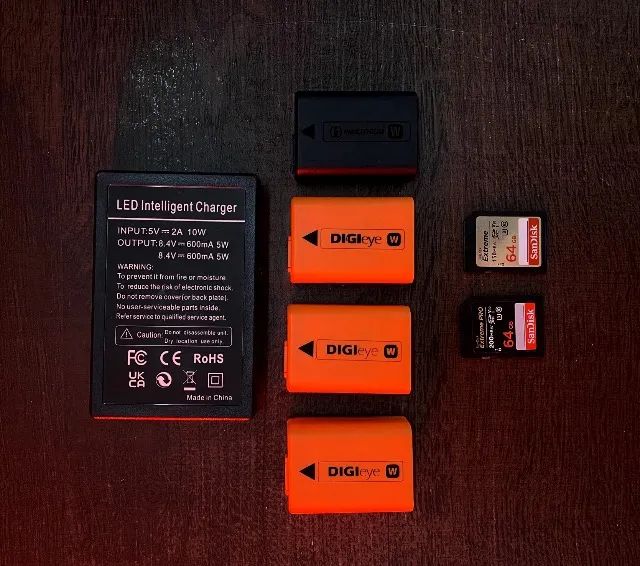 Sony Zve-10 + Lente 28-70 + Cage + Side Handle + 3 Baterias+ - Foto 2