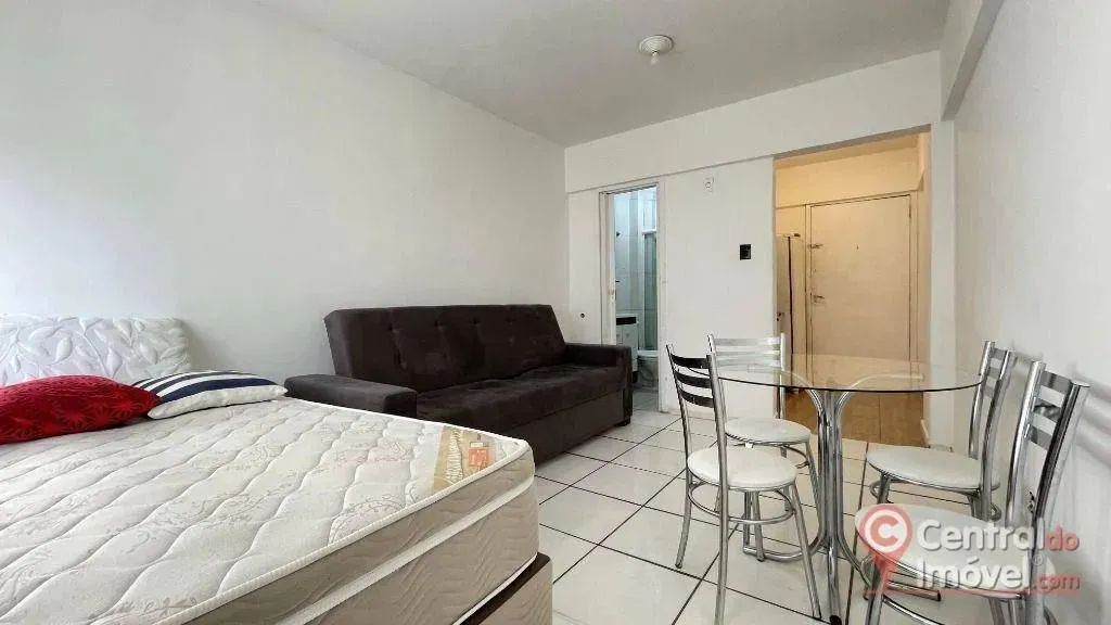Kitnet com 1 dormitório para alugar, 30 m² por R$ 2.300,00/mês - Nações - Balneário Cambor