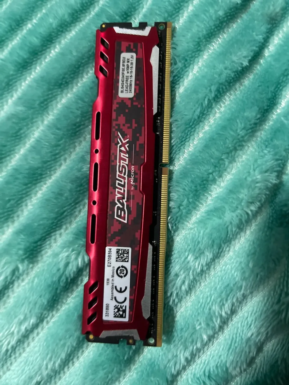 Memória RAM Ballistix 8GB DDR4 2400MHz