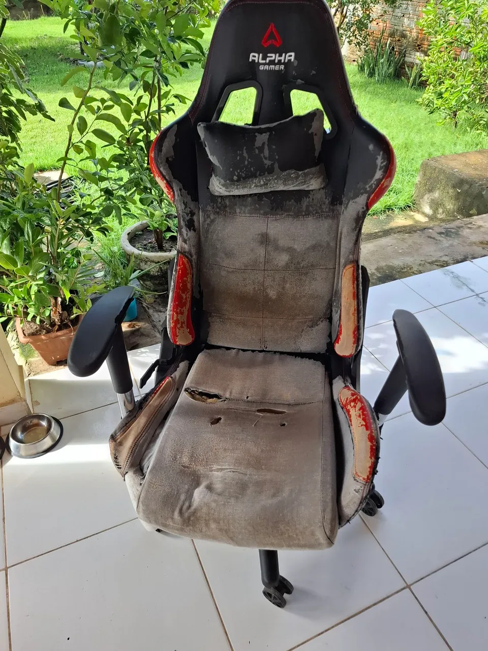 Cadeira Gamer Alpha - Para Reparo ou Uso