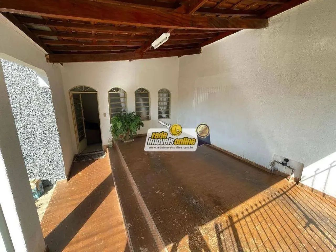 Casa com 3 dormitórios à venda, 121 m² por R$ 380.000,00 - Vila Frei Eugênio - Uberaba/MG
