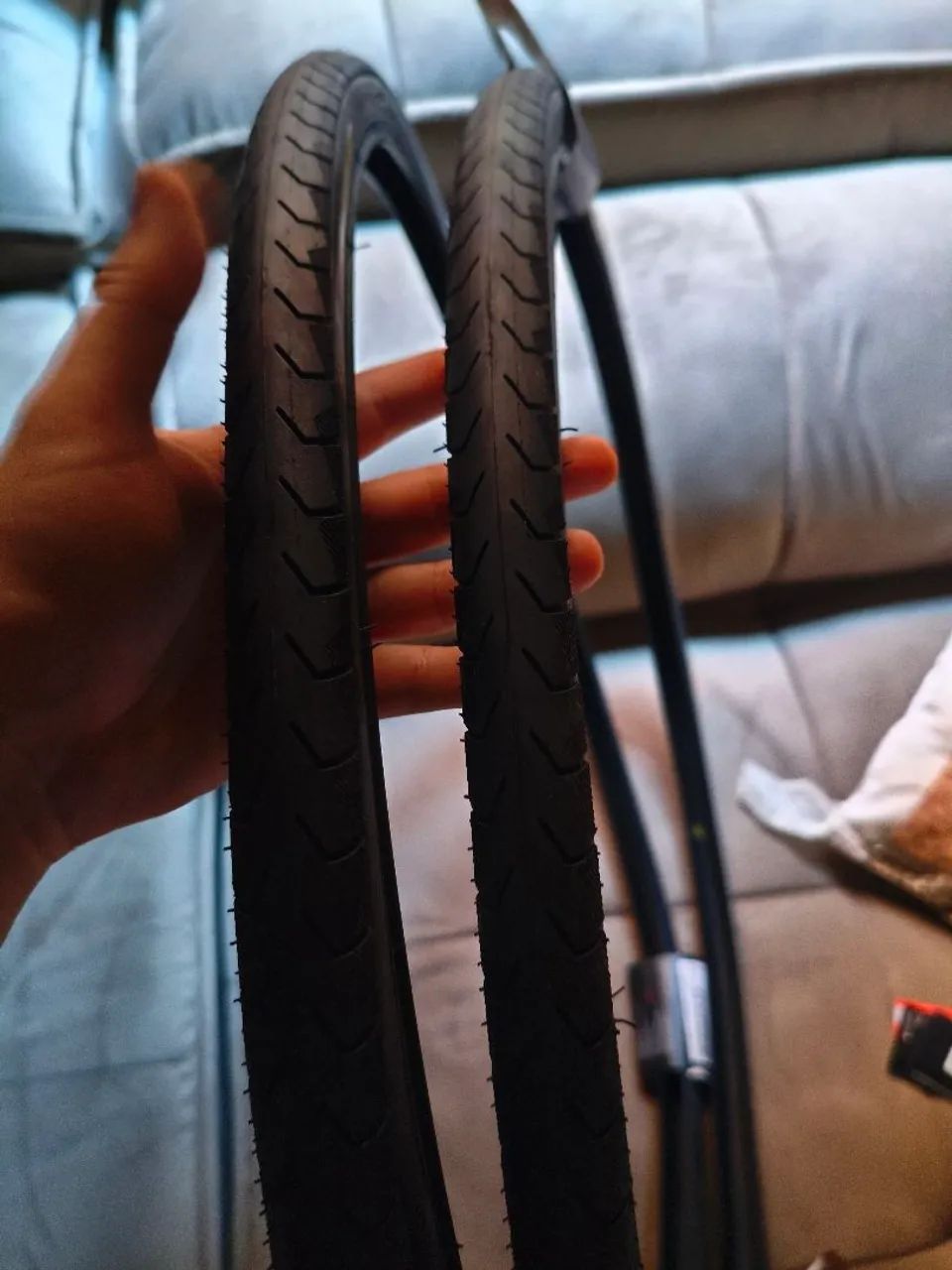 Pneu Pirelli para bicicleta - Foto 2