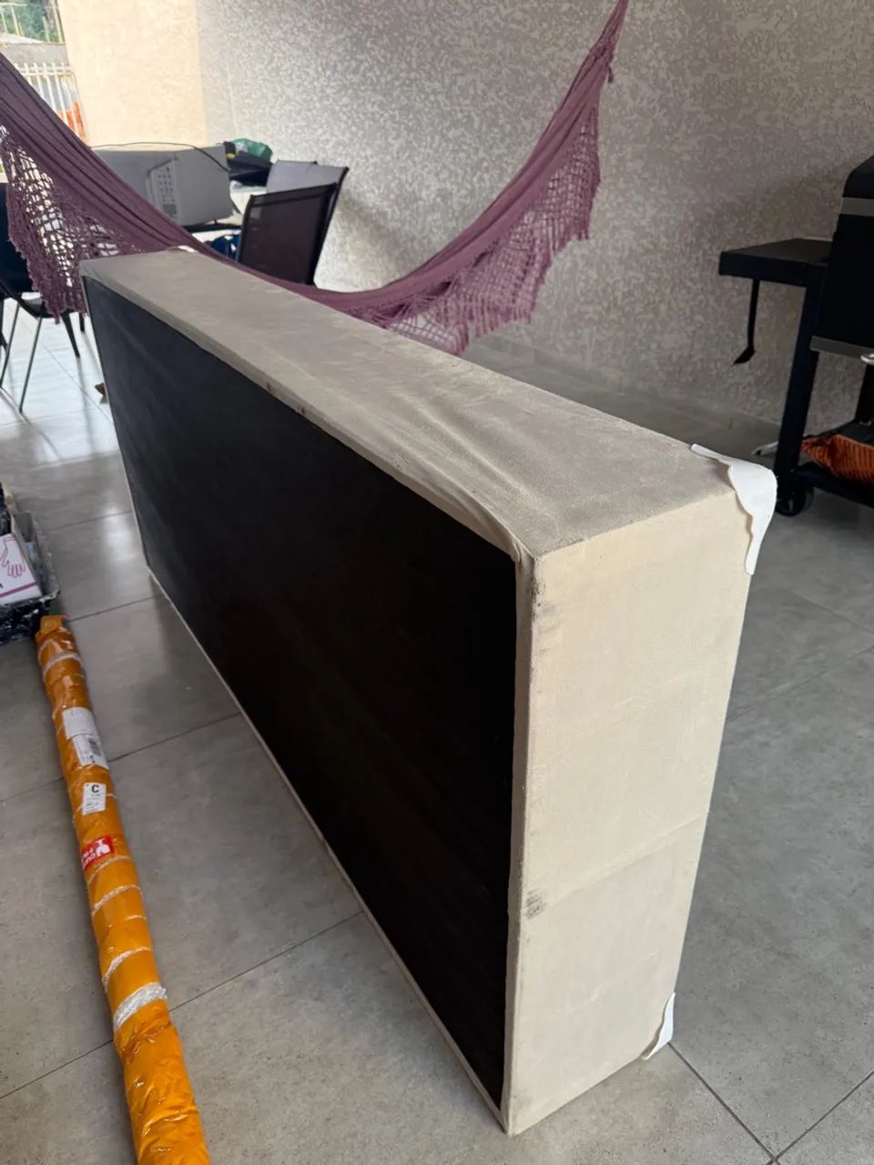 Box solteiro - impecável 