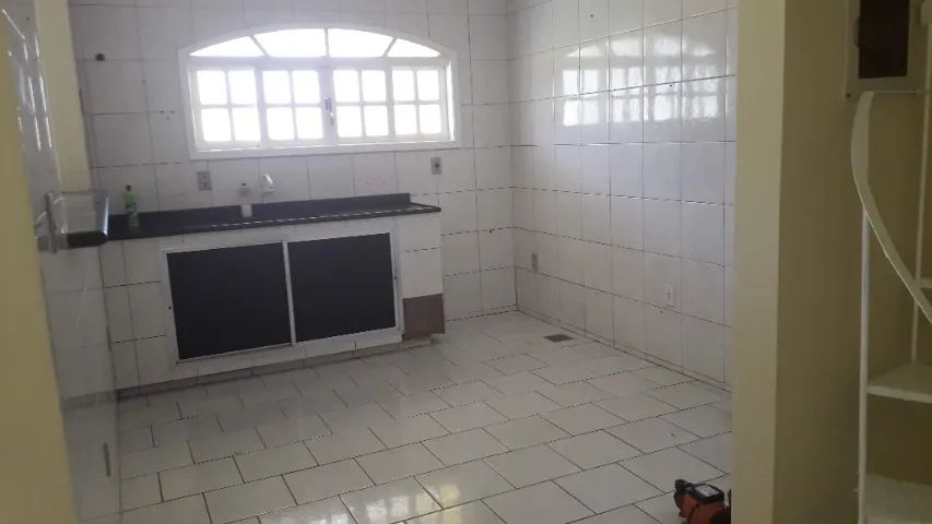Linda casa na quadra da praia em Jaconé  - Foto 5